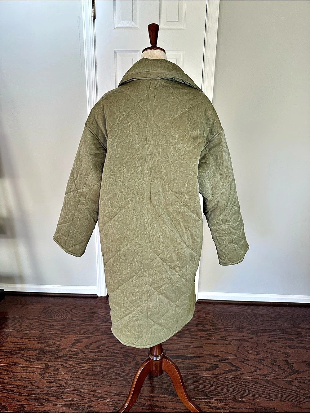Moon River Quilted Coat in Olive Size Small Like New - Picture 4 of 7